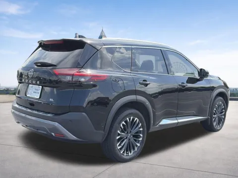 More photos of 2023 Nissan Rogue SL at Nissan of Lithia Springs, GA