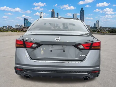 More photos of 2022 Nissan Altima 2.5 SR at Nissan of Lithia Springs, GA