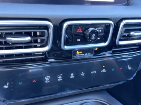 More photos of 2027 Nissan Sentra SR at Nissan of Lithia Springs, GA
