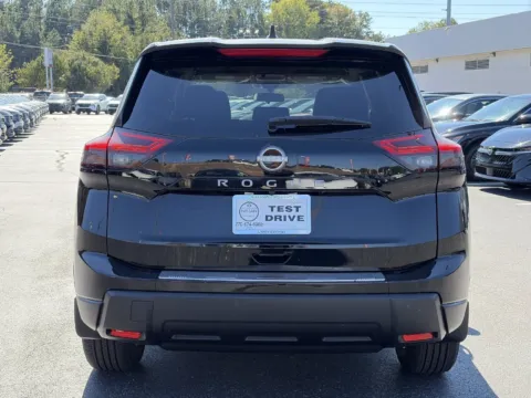 More photos of 2027 Nissan Rogue SV at Nissan of Lithia Springs, GA