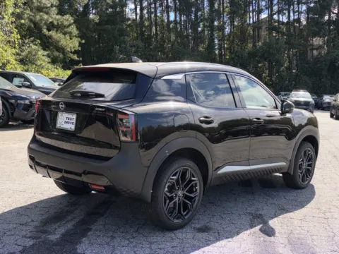 More photos of 2027 Nissan Kicks SR at Nissan of Lithia Springs, GA