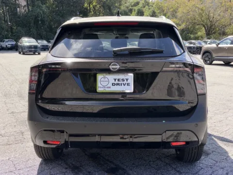 More photos of 2027 Nissan Kicks SR at Nissan of Lithia Springs, GA