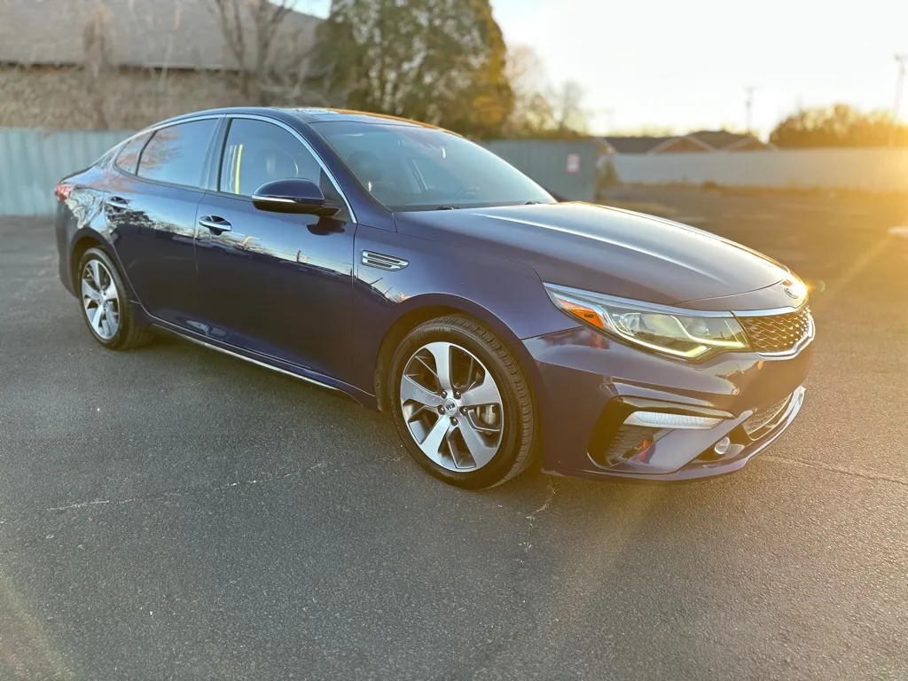 2020 Kia Optima S's photo