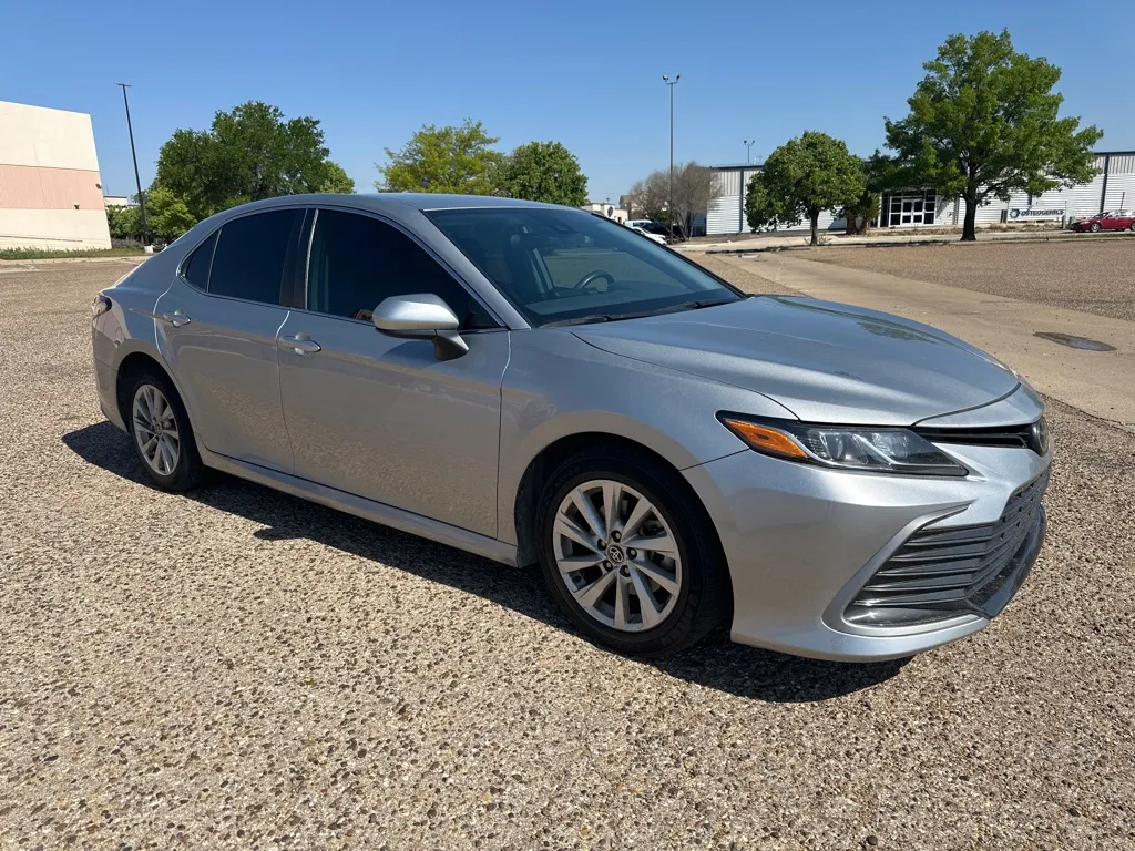 Used 2021 TOYOTA CAMRY LE for sale in Lubbock, TX | VIN: 4T1C11AK4MU468744