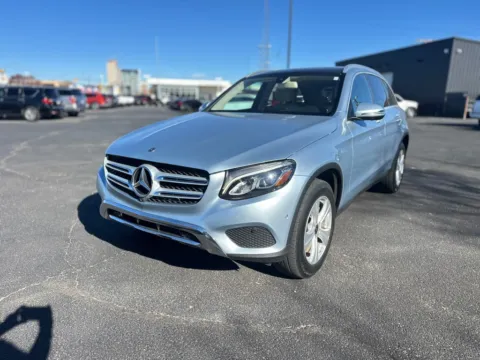Photos of 2018 MERCEDES-BENZ GLC 300 for sale in Lubbock, TX at Shift Automotive Group