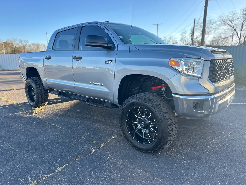 Silver 2017 TOYOTA TUNDRA CREWMAX SR5 for sale in Lubbock, TX