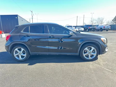 More photos of 2020 MERCEDES-BENZ GLA 250 at Shift Automotive Group, TX