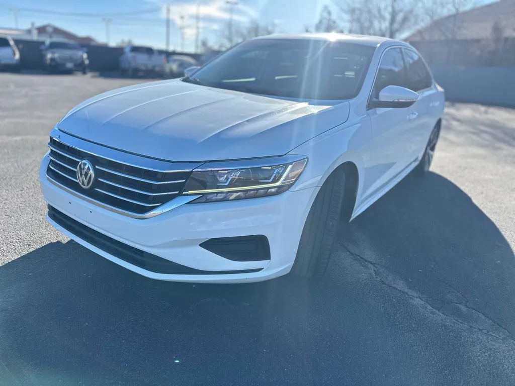White 2021 VOLKSWAGEN PASSAT SE for sale in Lubbock, TX