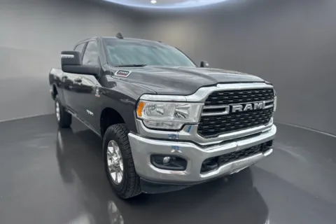 Black 2018 RAM 1500 SLT for sale in Lubbock, TX
