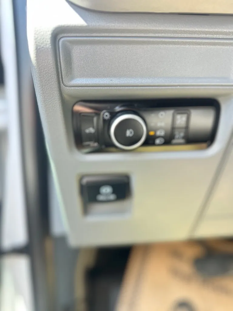 2023 Ford F-150 XLT - Photo 17