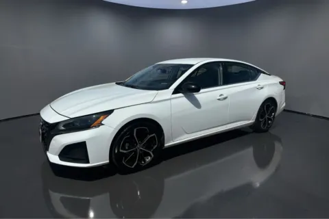 More photos of 2023 NISSAN ALTIMA SR at Shift Automotive Group, TX