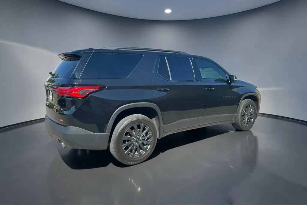 2023 Chevrolet Traverse RS - Photo 10