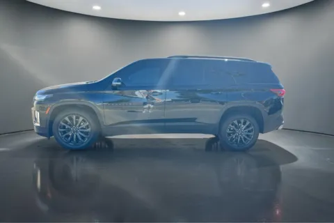 More photos of 2023 CHEVROLET TRAVERSE RS at Shift Automotive Group, TX