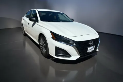 White 2025 NISSAN ALTIMA SV for sale in Lubbock, TX