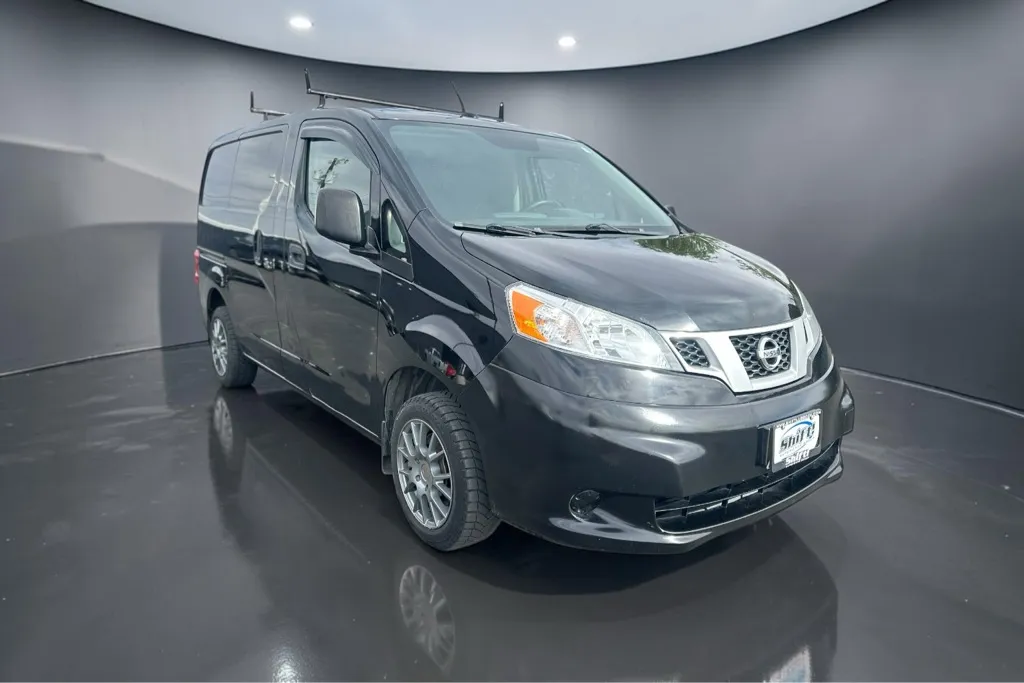 2020 Nissan NV200 S's photo