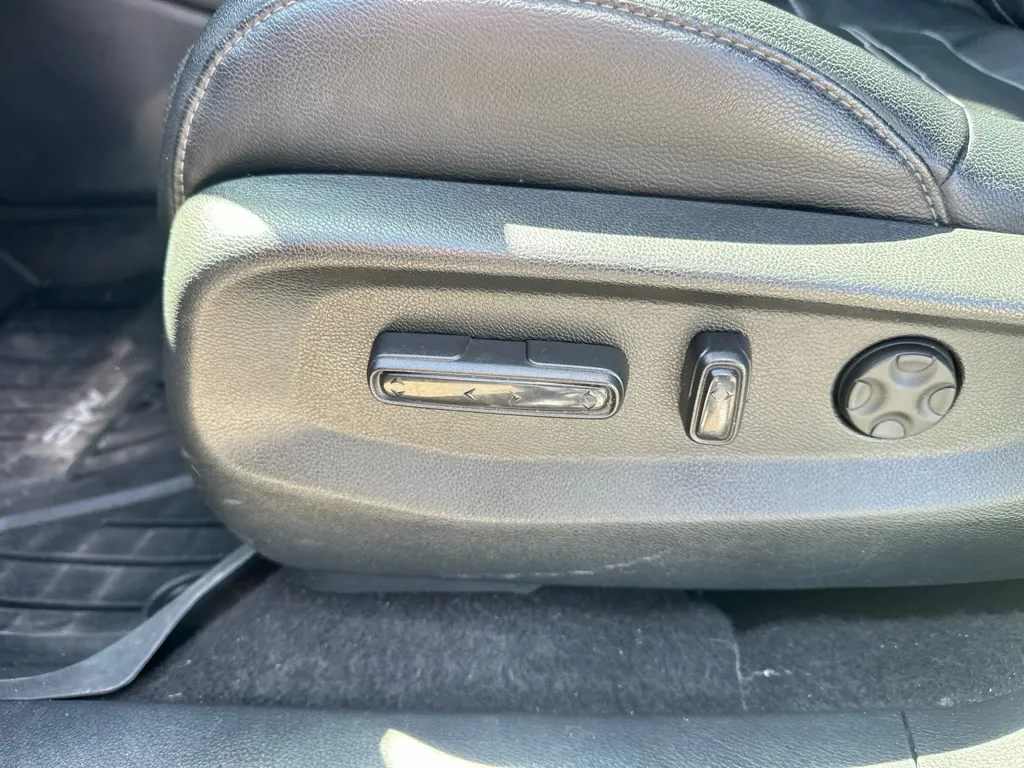 2017 Honda CR-V Touring - Photo 16