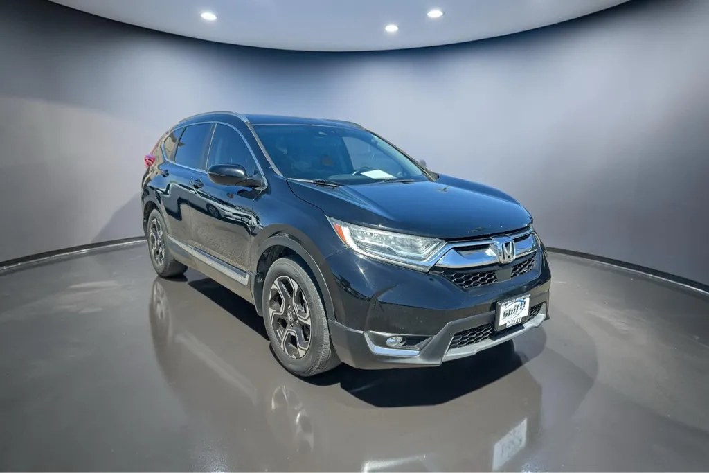 2017 Honda CR-V Touring 2WD's photo