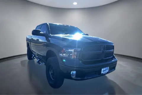 Black 2019 RAM 1500 CLASSIC SLT for sale in Lubbock, TX