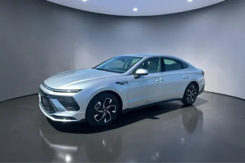 More photos of 2025 HYUNDAI SONATA SEL at Shift Automotive Group, TX