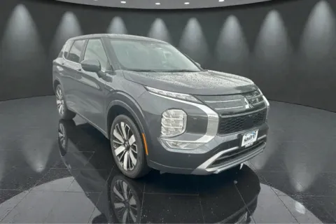 Gray 2025 MITSUBISHI OUTLANDER SE for sale in Lubbock, TX