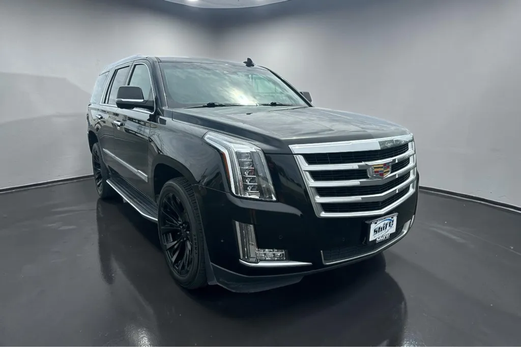 Black 2019 CADILLAC ESCALADE LUXURY for sale in Lubbock, TX