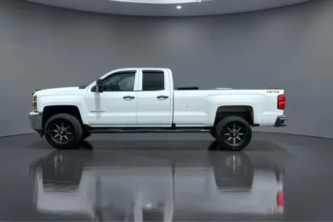 More photos of 2019 CHEVROLET SILVERADO 2500 HEAVY DUTY at Shift Automotive Group, TX