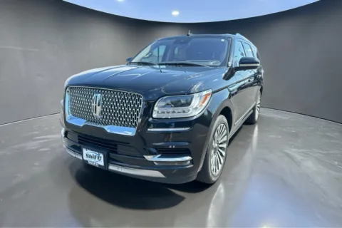 Another view of 2019 LINCOLN NAVIGATOR RESERVE for sale in Lubbock, TX at Shift Automotive Group