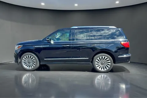 More photos of 2019 LINCOLN NAVIGATOR RESERVE at Shift Automotive Group, TX
