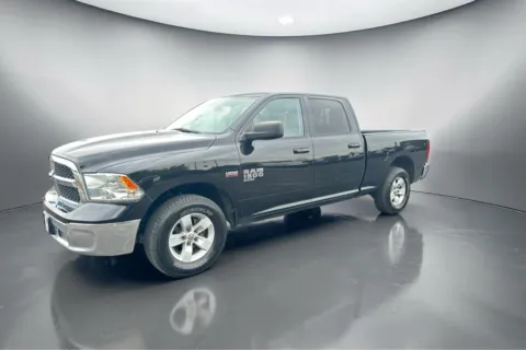 More photos of 2019 RAM 1500 CLASSIC SLT at Shift Automotive Group, TX