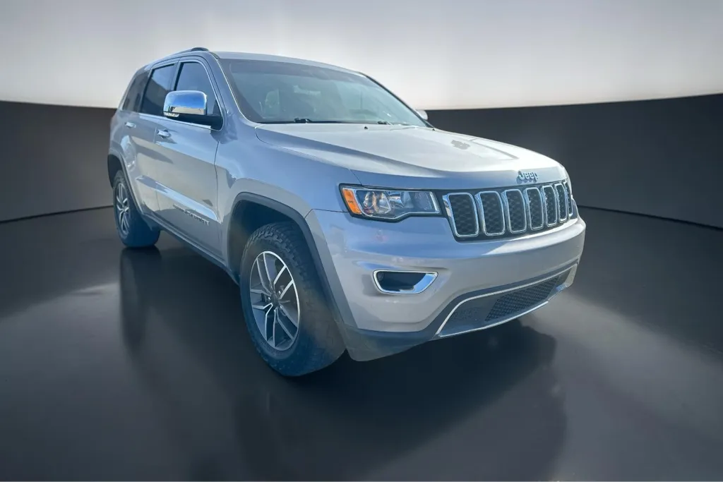 Silver 2020 JEEP GRAND CHEROKEE LIMITED for sale in Lubbock, TX