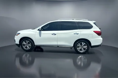 More photos of 2020 NISSAN PATHFINDER SL at Shift Automotive Group, TX