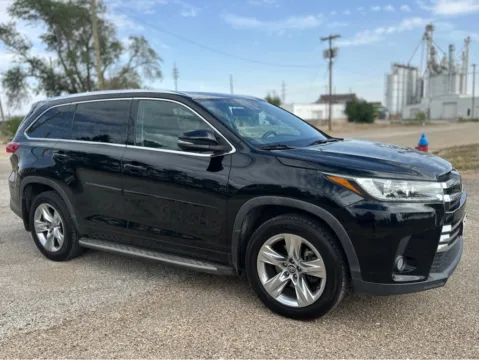Black 2018 TOYOTA HIGHLANDER LIMITED for sale in Lubbock, TX