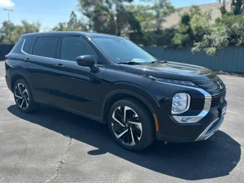 More photos of 2023 MITSUBISHI OUTLANDER SE at Shift Automotive Group, TX