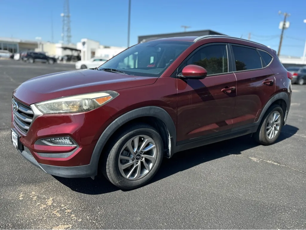 Red 2016 HYUNDAI TUCSON LIMITED for sale in Lubbock, TX
