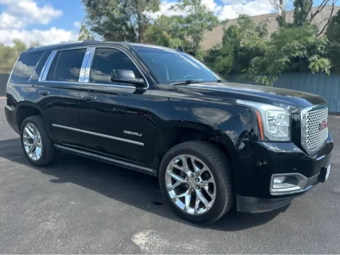 Black 2017 GMC YUKON DENALI for sale in Lubbock, TX