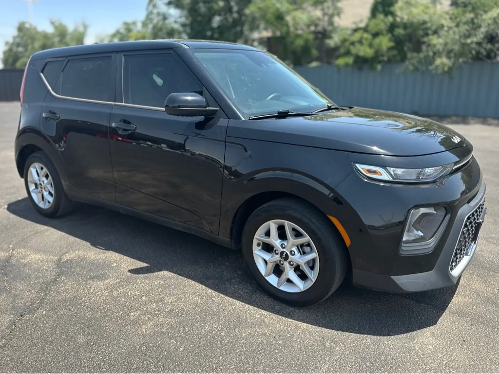 Black 2022 KIA SOUL LX for sale in Lubbock, TX