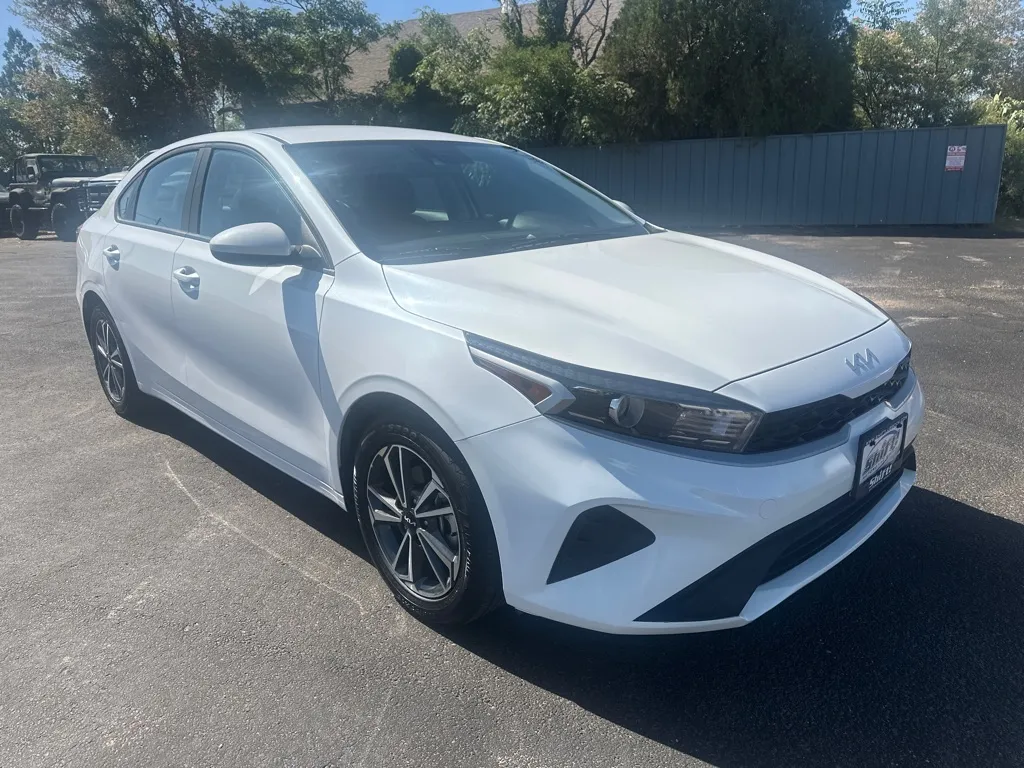White 2023 KIA FORTE LX for sale in Lubbock, TX