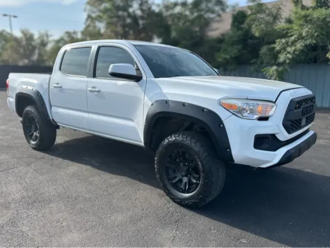 White 2018 TOYOTA TACOMA DOUBLE CAB for sale in Lubbock, TX