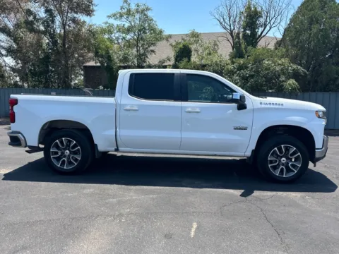 More photos of 2020 CHEVROLET SILVERADO 1500 LT at Shift Automotive Group, TX