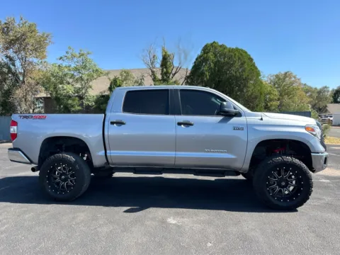 More photos of 2017 TOYOTA TUNDRA CREWMAX SR5 at Shift Automotive Group, TX