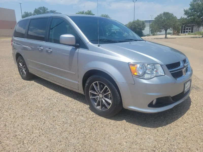 2017 DODGE GRAND CARAVAN SXT for sale in Lubbock, TX