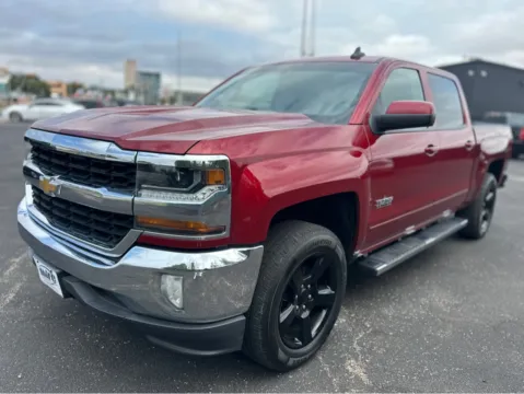 Red 2018 CHEVROLET SILVERADO 1500 LT for sale in Lubbock, TX