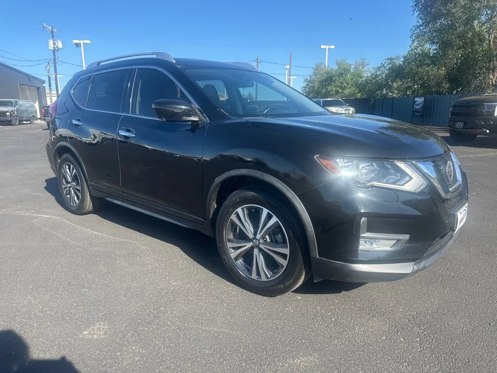Black 2020 NISSAN ROGUE SV for sale in Lubbock, TX