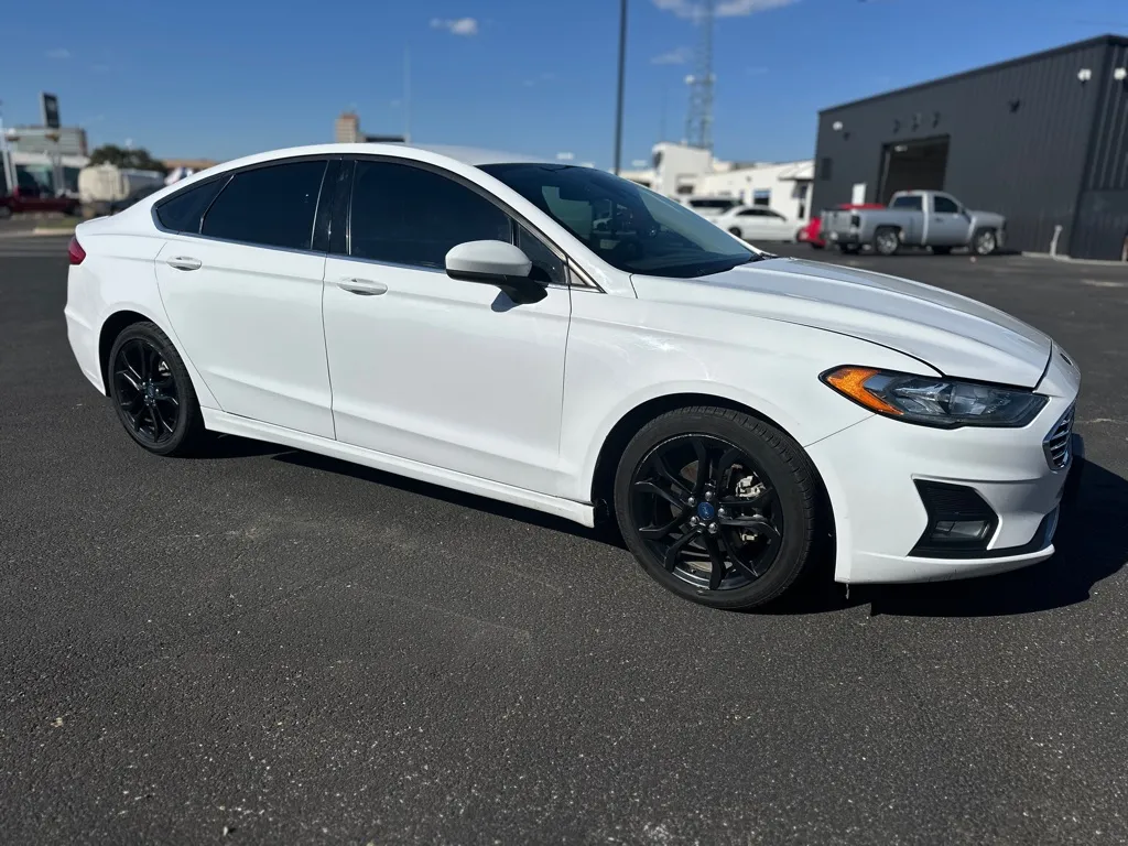 2020 Ford Fusion SE