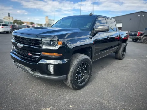 Black 2018 CHEVROLET SILVERADO 1500 LT for sale in Lubbock, TX