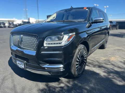 Black 2018 LINCOLN NAVIGATOR BLACK LABEL for sale in Lubbock, TX