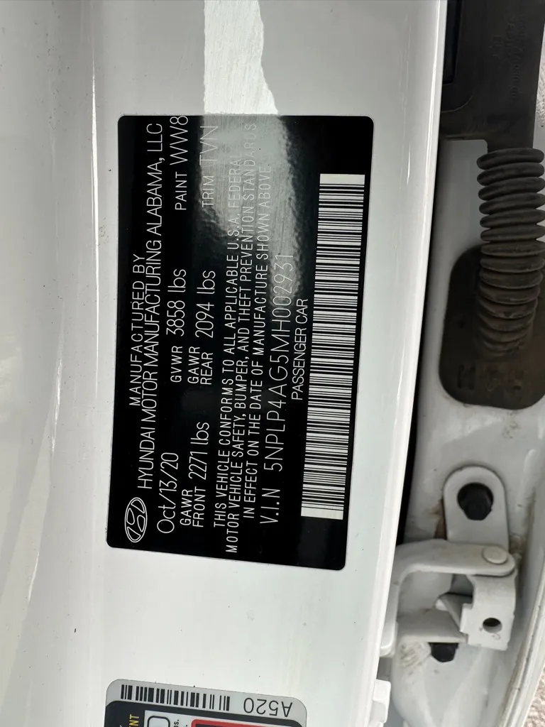 2021 Hyundai Elantra Limited - Photo 31