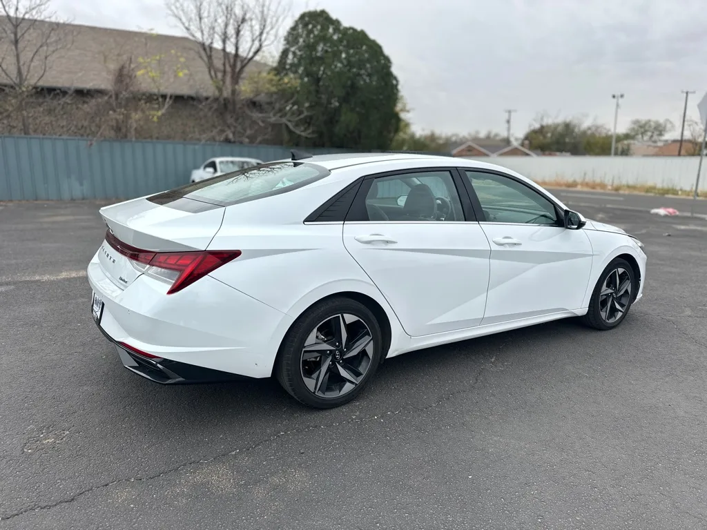 2021 Hyundai Elantra Limited - Photo 7