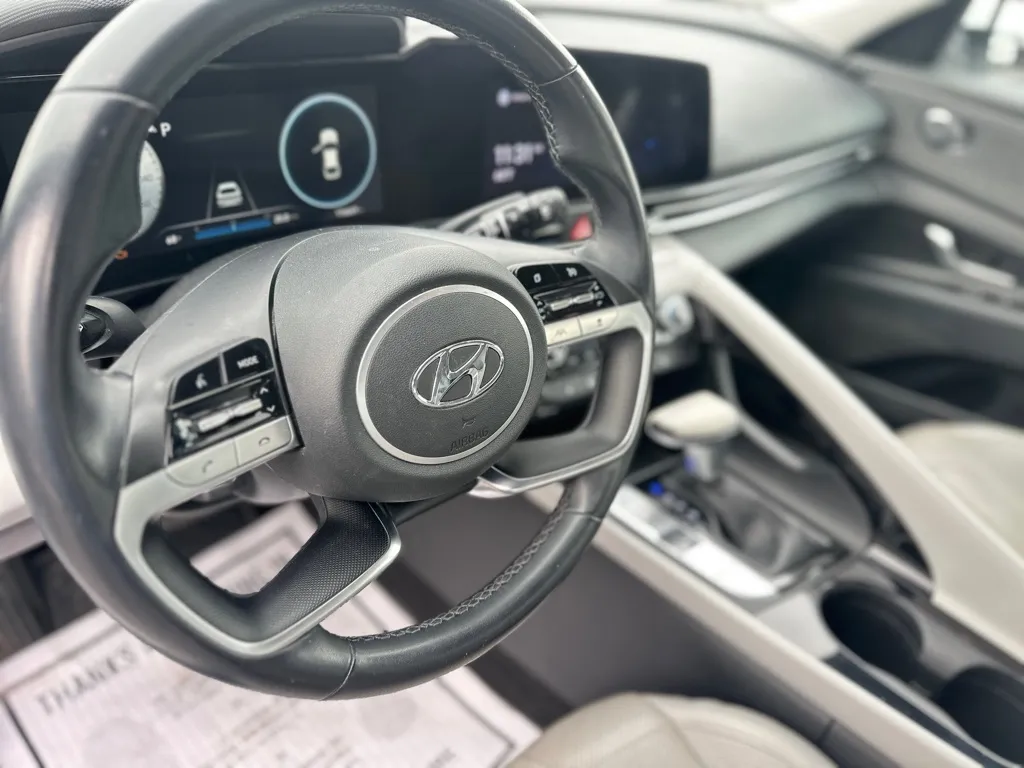 2021 Hyundai Elantra Limited - Photo 20