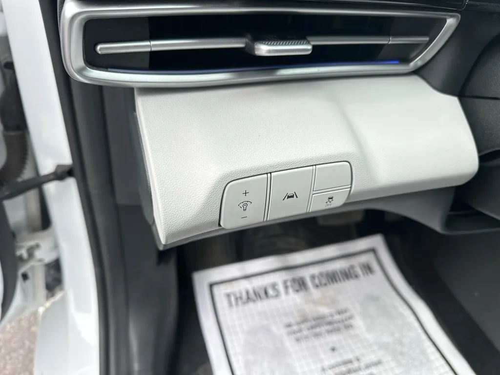 2021 Hyundai Elantra Limited - Photo 18